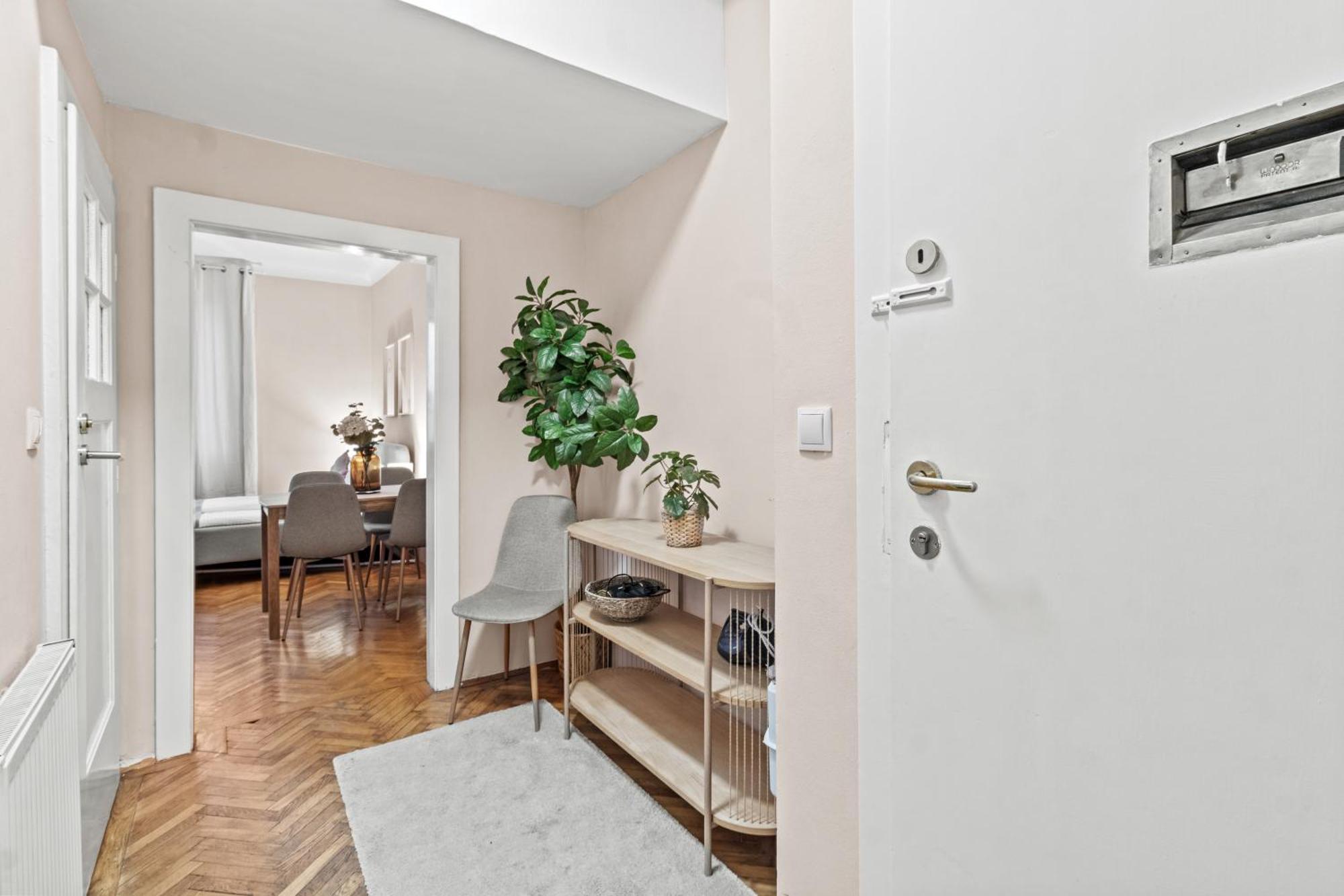 Modern Apartment, 3 Min To "U3 Neubaugasse" Вена Экстерьер фото